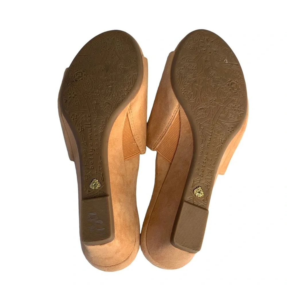 BETTYE MULLER Concept Chili Seema Suede Demi Wedge Slides Sandals Shoes Size 7.5